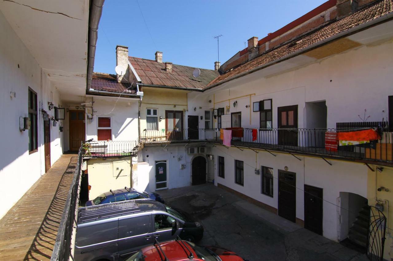 The Yellow Umbrella Studio Cluj-Napoca Exterior foto